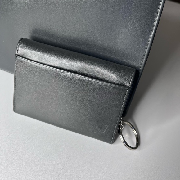 Etienne Aigner Metallic Gray Satchel w/ Matching Wallet - Picture 6 of 11